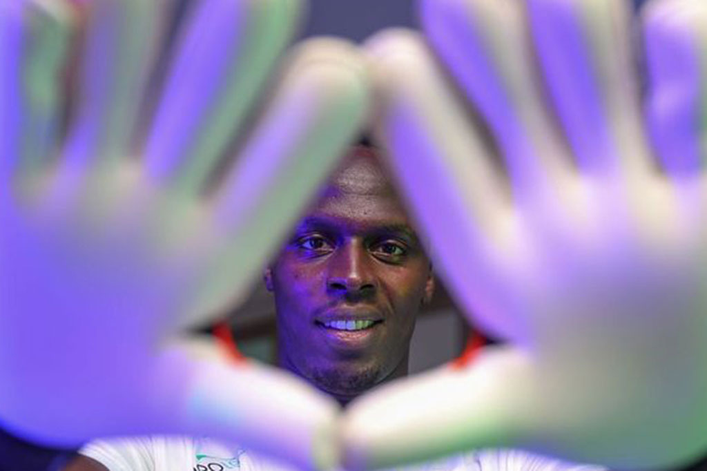 Kedatangannya di Al-Ahli  terjadi kurang dari seminggu setelah tim menyelesaikan kesepakatan untuk mengontrak kiper Senegal Edouard Mendy dari Chelsea.