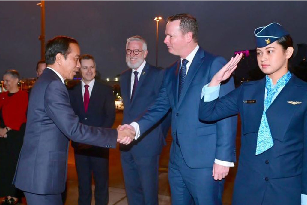 Dari pihak Australia tampak juga Menteri Perencanaan dan Ruang Publik Australia Paul Scully, Menteri Pendidikan Australia Jason Clare, Direktur Protokol New South Wales Leanne Byrne, Duta Besar Australia untuk Indonesia Penny Williams, Sekretaris Gubernur New South Wales Christopher Sullivan, dan Sekretaris Gubernur Jenderal Australia Paul Singer.