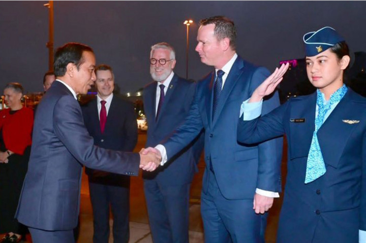 Dari pihak Australia tampak juga Menteri Perencanaan dan Ruang Publik Australia Paul Scully, Menteri Pendidikan Australia Jason Clare, Direktur Protokol New South Wales Leanne Byrne, Duta Besar Australia untuk Indonesia Penny Williams, Sekretaris Gubernur New South Wales Christopher Sullivan, dan Sekretaris Gubernur Jenderal Australia Paul Singer.