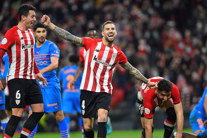 Martinez bermain 177 kali untuk Athletic, mencetak delapan gol dan memenangkan Piala Super Spanyol pada 2021, serta mencapai dua final Copa del Rey.
