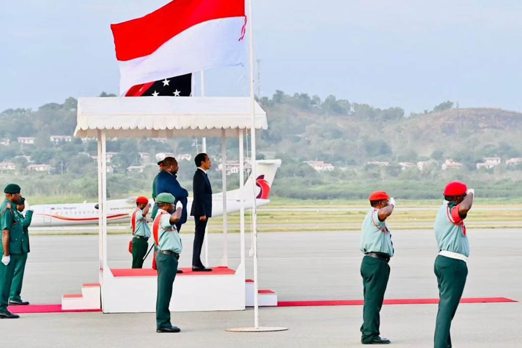 Usai melaksanakan serangkaian kegiatan kunjungan kerja di Papua Nugini (PNG), Presiden Joko Widodo bertolak menuju Jayapura, Papua dari Bandara Internasional Jacksons, Port Moresby, PNG pada Rabu, 5 Juli 2023, sekitar pukul 18.00 waktu setempat.