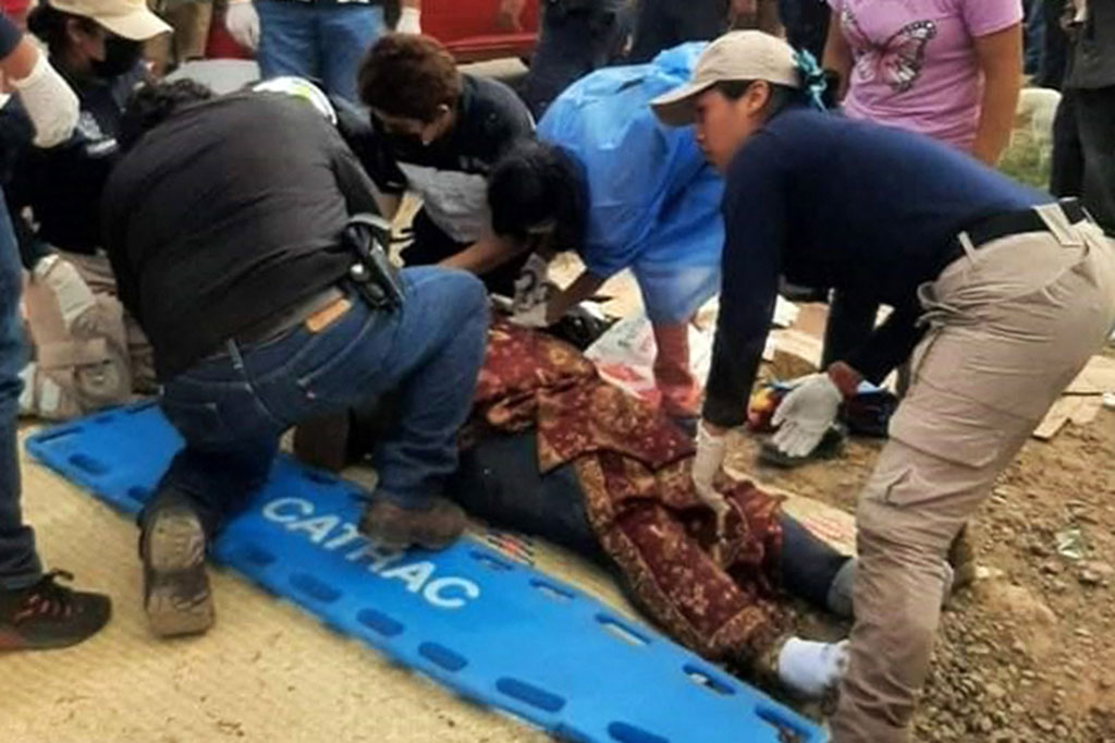 Sedikitnya 27 orang tewas ketika sebuah bus penuh penumpang meluncur dari jalan pegunungan dan jatuh ke jurang di negara bagian selatan Oaxaca, Meksiko, Rabu, 5 Juli 2023 waktu setempat.