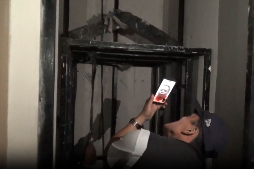 Sementara pihak RS membenarkan bahwa ada sembilan orang dengan luka patah tulang dibawa masuk ke instalasi gawat darurat, tujuh di antaranya dinyatakan meninggal dunia. Korban tewas telah diserahkan kepada pihak keluarga masing-masing.