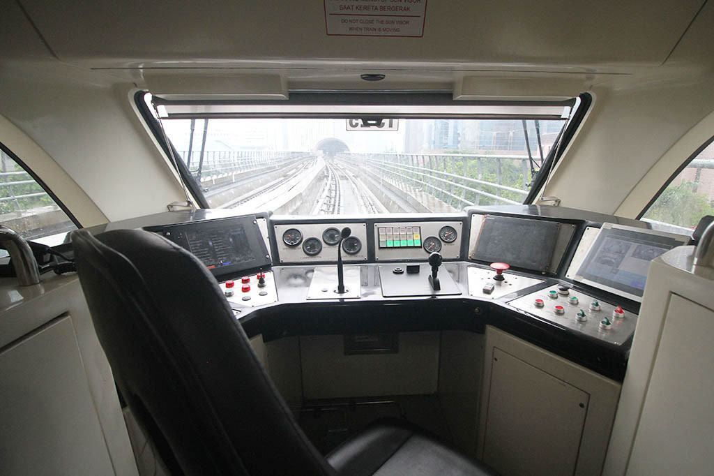 Kuswardojo juga menegaskan, LRT Jabodebek akan beroperasional lebih aman meskipun tanpa masinis, dan menjamin tidak terjadi over speed (kecepatan yang berlebihan) karena penyebab kecelakaan kebanyakan dari human error.