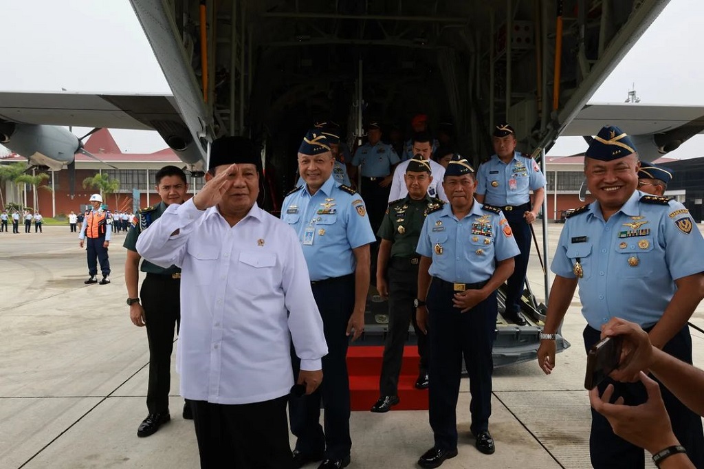 Ia mengatakan pesawat tersebut lebih nyaman dibandingkan dengan pesawat Hercules model terdahulu, terutama dari sisi engine lebih senyap dan kabin lebih fresh.