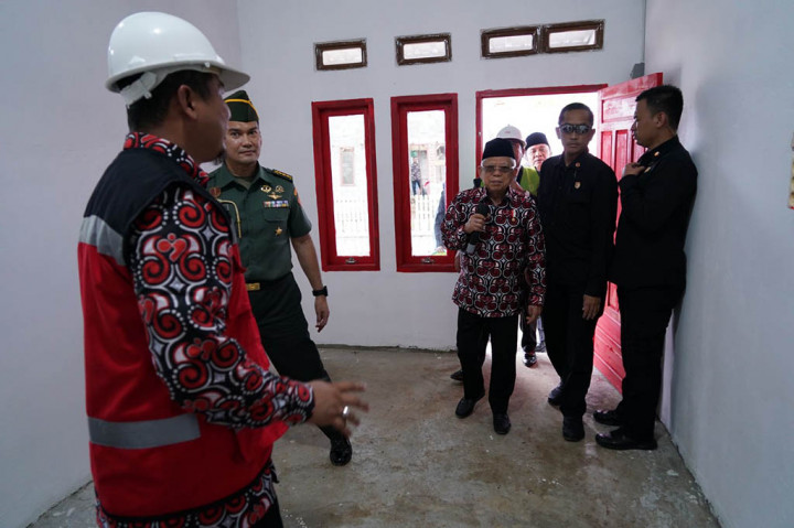Wakil Presiden (Wapres) Ma'ruf Amin bertolak ke Desa Rimba Balai, Sumatra Selatan. Ma'ruf meninjau program bedah rumah bagi keluarga berisiko stunting.