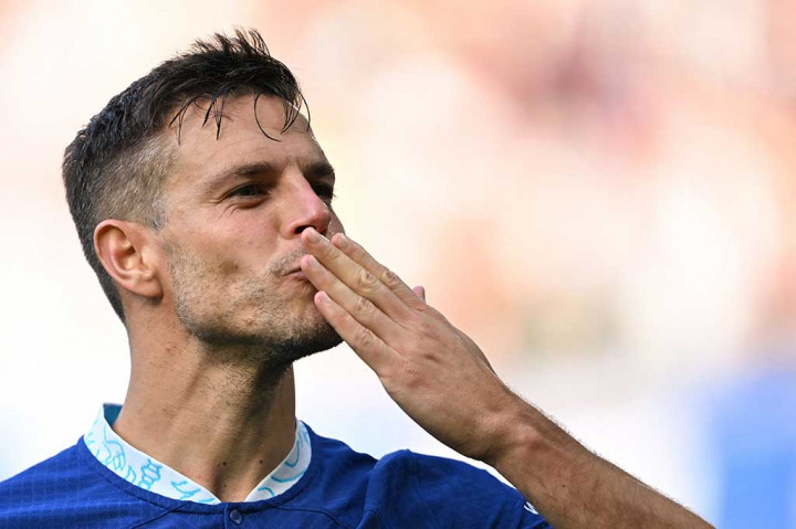 Cesar Azpilicueta resmi meninggalkan Chelsea setelah 11 musim membela klub Liga Premier Inggris tersebut.