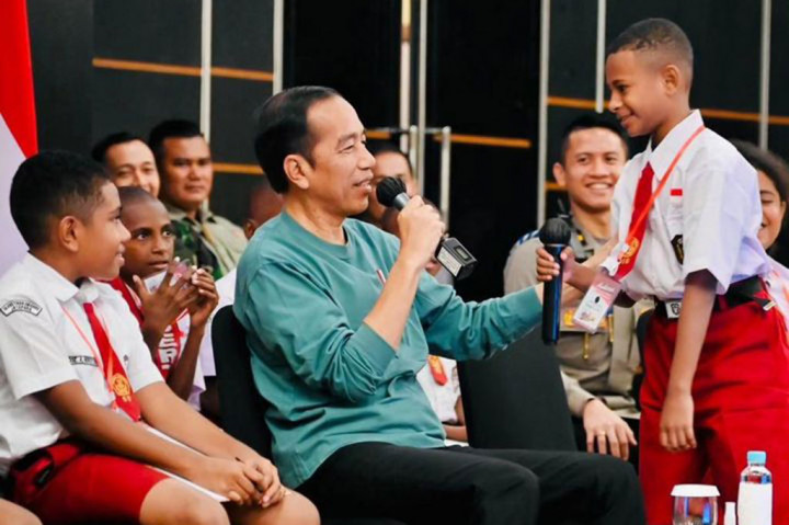 Dengan kondisi geografis yang sangat luas tersebut, Presiden menjelaskan bahwa Ibu Kota Nusantara (IKN) dipilih di Kalimantan.