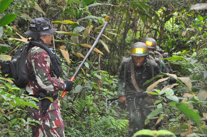 Longmars siswa Diko 107 TA 2023 dimulai dari Batujajar Kabupaten Bandung Barat, melewati Garut, Tasikmalaya dan Kuningan dan kini telah sampai di Desa Wanoja untuk menuju Tugu Kopassus di Puncak Gunung Beleketebe, tepatnya di Dusun Ciwindu, Desa Wanoja di Gunung Beleketebe, Kecamatan Salem.