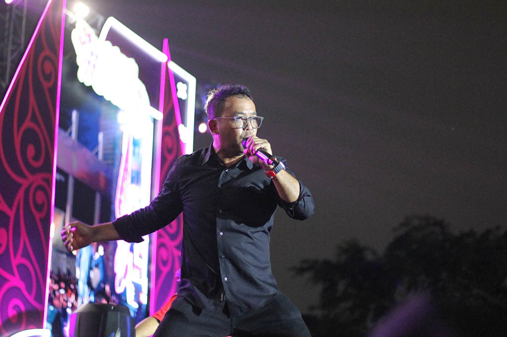 Konser Java Pop Fest untuk pertama kalinya digelar di Stadion Madya, Gelora Bung Karno, Jakarta, Sabtu, 8 Juli 2023. Konser disambut meriah para penonton.