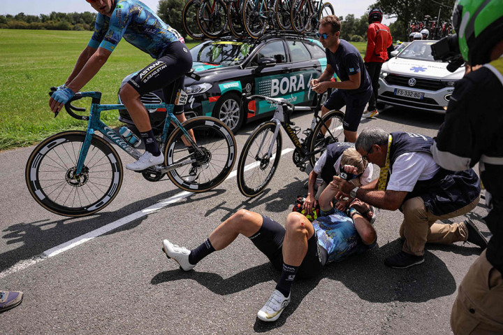 Pedersen yang mantan juara dunia itu menyayangkan tersingkirnya Cavendish yang saat ini menyamai rekor 34 kemenangan etape milik pebalap Belgia Eddy Merckx.