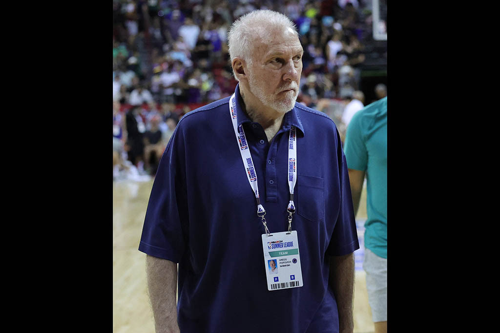 Kesepakatan itu mengamankan Popovich sebagai kekuatan penuntun selama bertahun-tahun yang akan datang untuk pemain ajaib Prancis berusia 19 tahun Victor Wembanyama, pemain tengah 7-kaki-4 (2,24m) yang diambil oleh Spurs bulan lalu dengan pilihan teratas di NBA Draft.