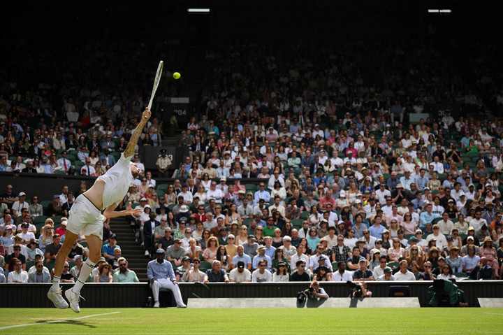Andrey Rublev selamat dari serangan Alexander Bublik dalam pertandingan lima set yang menegangkan untuk mencapai perempat final Wimbledon pertamanya setelah menyia-nyiakan keunggulan dua set.