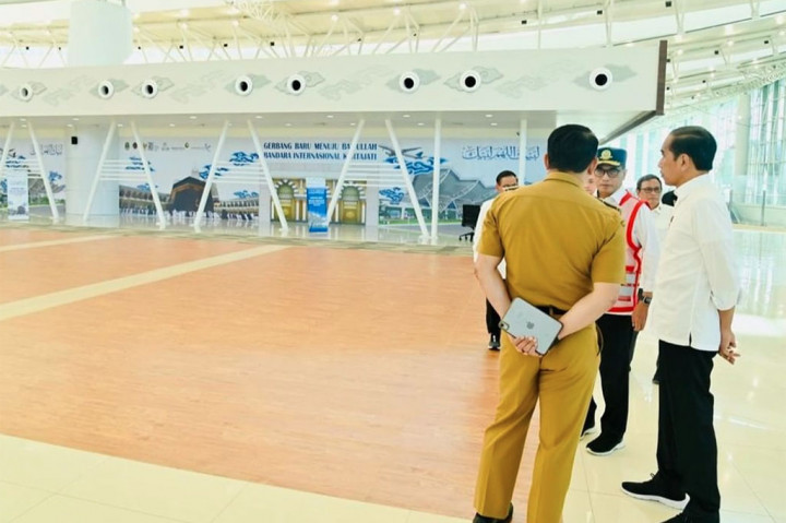 Presiden mengingatkan bahwa BIJB Kertajati sudah digunakan sebagai bandara embarkasi haji untuk sekitar 8.000 jemaah dari tujuh kabupaten/kota di Jawa Barat.