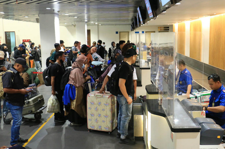 General Manager Bandara Juanda Sisyani Jaffar menjelaskan, meningkatnya jumlah pergerakan penumpang yang terjadi dikarenakan tingkat kepercayaan masyarakat terhadap moda transportasi publik, terutama angkutan udara sudah mulai pulih pasca pandemi.