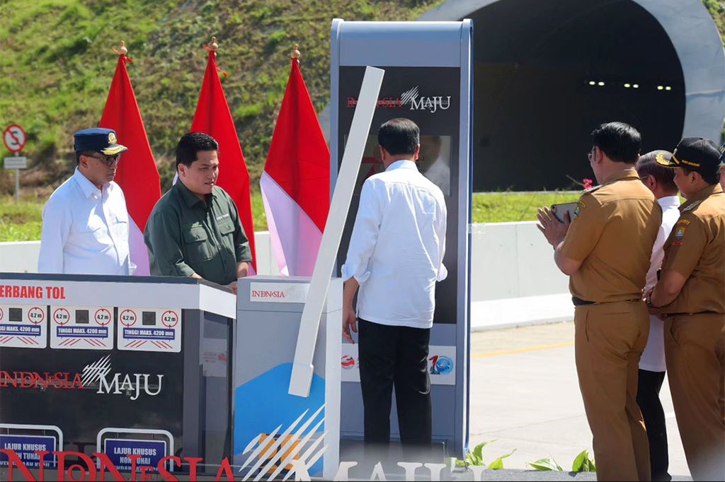 Presiden juga meyakini didukung Tol Cisumdawu, BIJB Kertajati akan menjadi bandara masa depan. Terlebih banyak investor dari negara luar yang tertarik untuk masuk berinvestasi dalam pengelolaan BIJB Kertajati. 