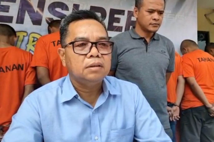 Wakasat Reskrim Polres Metro Depok AKP Nirwan Pohan mengatakan, belasan tersangka melakukan pencurian di sepuluh lokasi di Kota Depok.