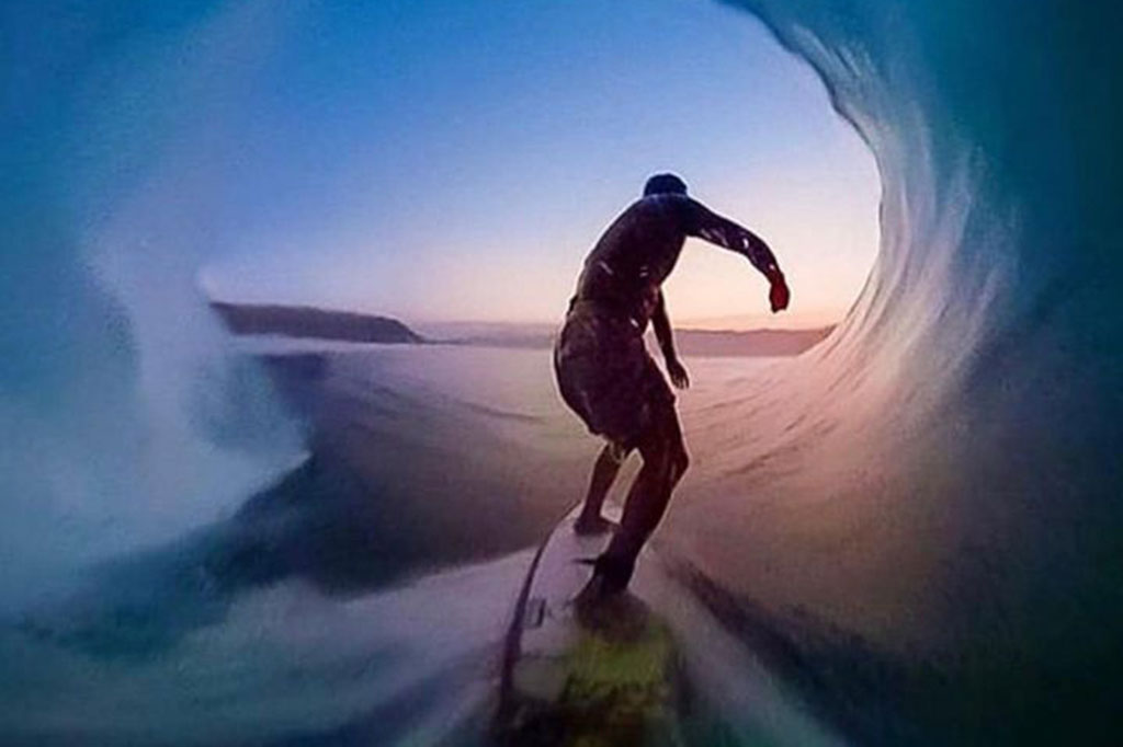 Kematian peselancar kelahiran Hawaii yang tinggal di Indonesia itu, diumumkan oleh putrinya Isabella di sebuah posting media sosial hari Minggu, 9 Juli 2023