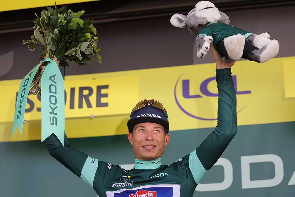 Jasper Philipsen juga mempertahankan kaus hijau menuju etape 11, yang menawarkan pebalap spesialis sprint asal Belgia itu kesempatan untuk memenangi etape keempatnya pada Tour musim ini.