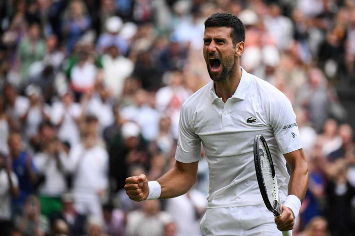 Novak Djokovic mencapai semifinal Wimbledon ke-12 dan mencatat rekor ke-46 di Grand Slams dengan kemenangan empat set atas Andrey Rublev pada hari Selasa, 11 Juli 2023.