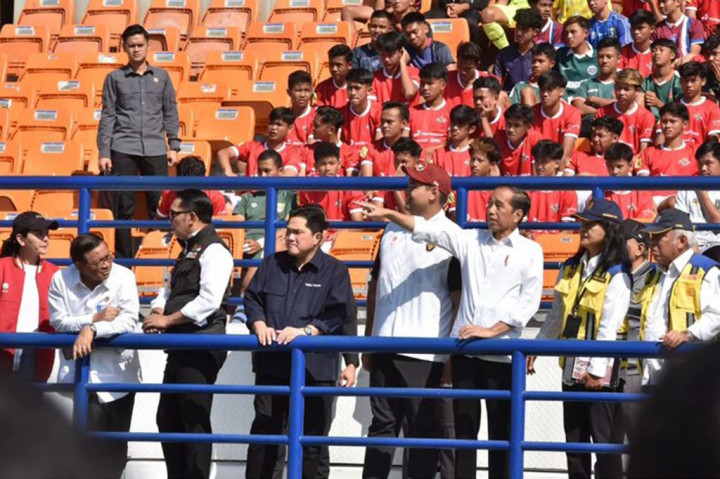 Meski proses renovasi telah rampung, Presiden mengatakan FIFA tetap akan mengecek ulang stadion tersebut untuk Piala Dunia U-17 karena proses renovasi yang dilakukan sebelumnya ditujukan sebagai persiapan Piala Dunia U-20 namun batal dilaksanakan di Indonesia.