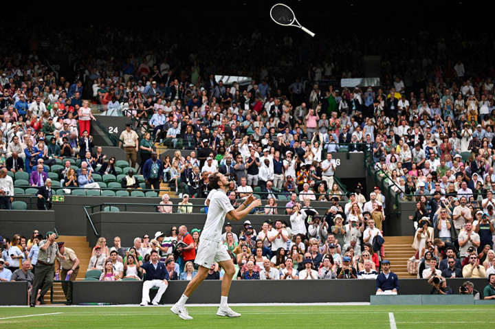 Daniil Medvedev harus berjuang keras memainkan laga perempat final selama lima set untuk mengamankan tiket semifinal Wimbledon, Rabu, 12 Juli 2023 waktu setempat.