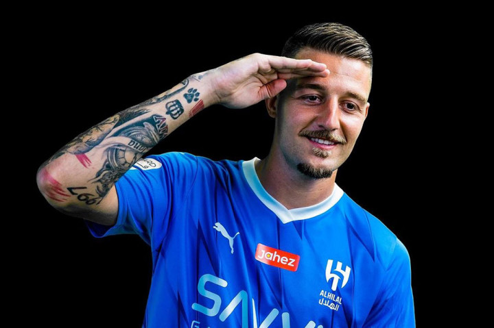 Milinkovic-Savic memenangkan Piala Italia pada 2019 dan tampil untuk Serbia di dua Piala Dunia terakhir.