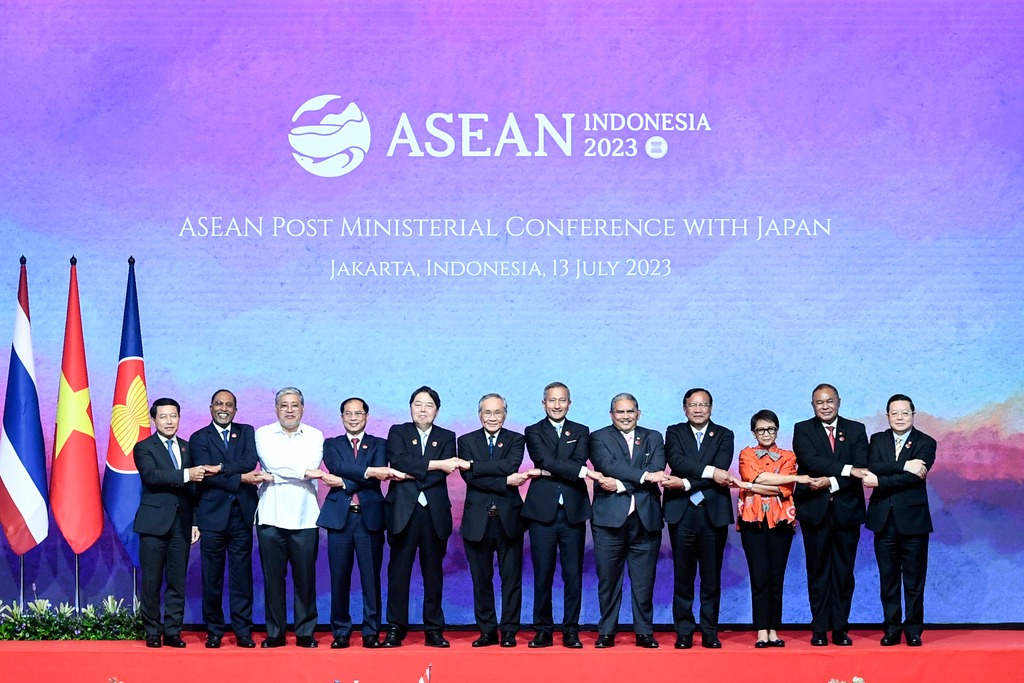 Tahun ini, ASEAN dan Jepang merayakan 50 tahun persahabatan dan kerja sama. Hubungan erat selama setengah abad ini menjadi sorotan dalam pertemuan ASEAN Post Ministerial Conference (PMC) With Japan di Jakarta, Kamis, 13 Juli 2023.