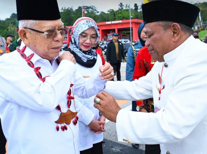 Dalam kunjungan kerja selama dua hari di Fakfak, Wapres diagendakan meninjau Rumah Produksi Pengolahan Pala Tomandin, bertemu dengan tokoh agama dan tokoh masyarakat Kabupaten Fakfak, serta melakukan peletakan batu pertama pembangunan Taman Ruang Terbuka Hijau (RTH).
