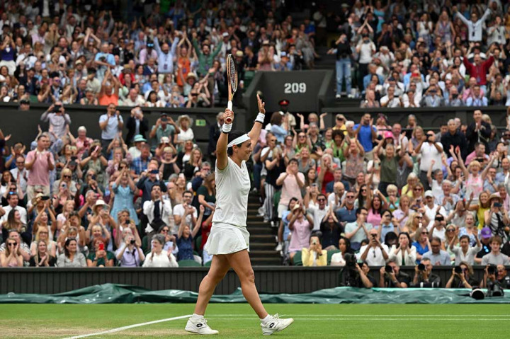 Ini merupakan kedua kalinya secara beruntun Jabeur melaju sampai final Wimbledon. Kemenangan atas Sabalenka sekaligus menjadi ketiga kalinya Jabeur bangkit untuk menang setelah kalah pada set pertama.