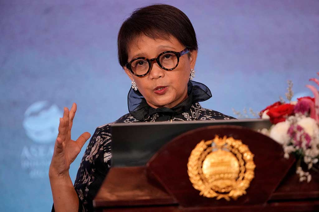 Menteri Luar Negeri Retno Marsudi menyatakan seluruh negara mitra Perhimpunan Bangsa-Bangsa Asia Tenggara (ASEAN) mendukung Asia Tenggara menjadi episentrum pertumbuhan ekonomi, sesuai tema keketuaan Indonesia tahun ini.