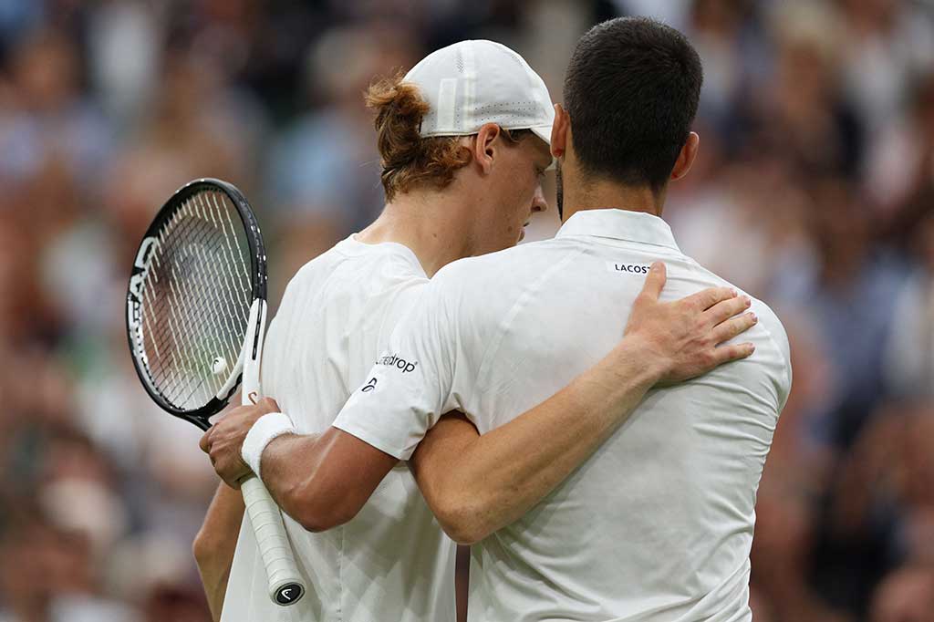 Petenis Serbia tersebut memenangi pertandingan dengan skor 6-3, 6-4, 7-6 (7/4) yang membawanya lebih dekat ke gelar Wimbledon kedelapan untuk menyamai rekor saat ini.