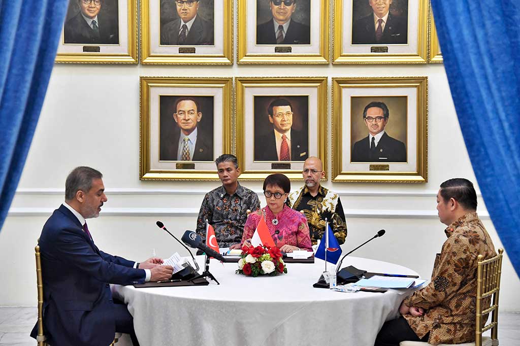 Dalam kesempatan tersebut, Fidan juga berterima kasih kepada Indonesia karena telah menjadi salah satu negara terdepan yang membantu Turki setelah diguncang gempa hebat pada Februari lalu.