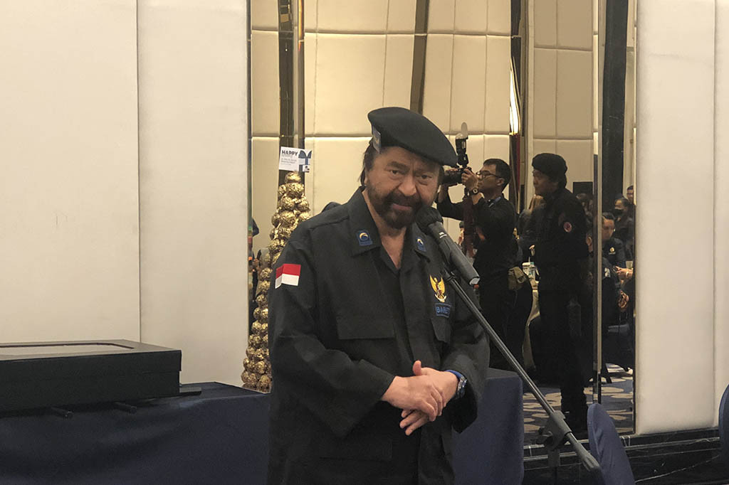 “Saya atas nama keluarga mengucapkan terima kasih dalam rangka hari ulang tahun yang semakin muda, 72 tahun,” kelakar Surya Paloh di lokasi, Minggu, 16 Juli 2023.