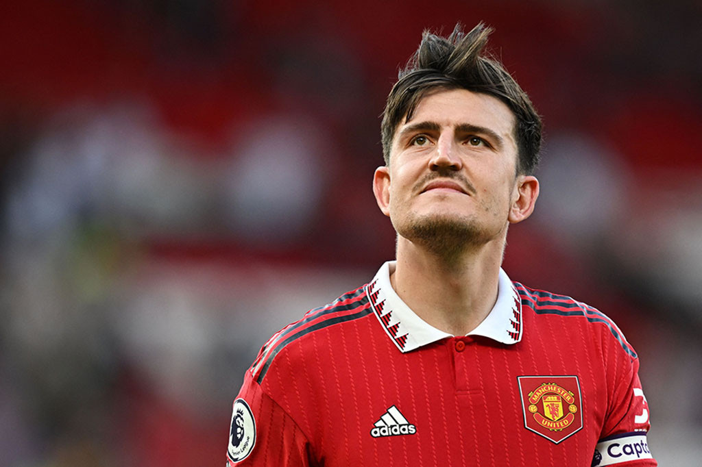 Maguire menyebut bahwa Erik ten Hag menjelaskan keputusannya mencopot ban kapten dari dirinya. Pemain bek Inggris itu juga mengungkapkan dia merasa sangat kecewa atas keputusan sang manajer.