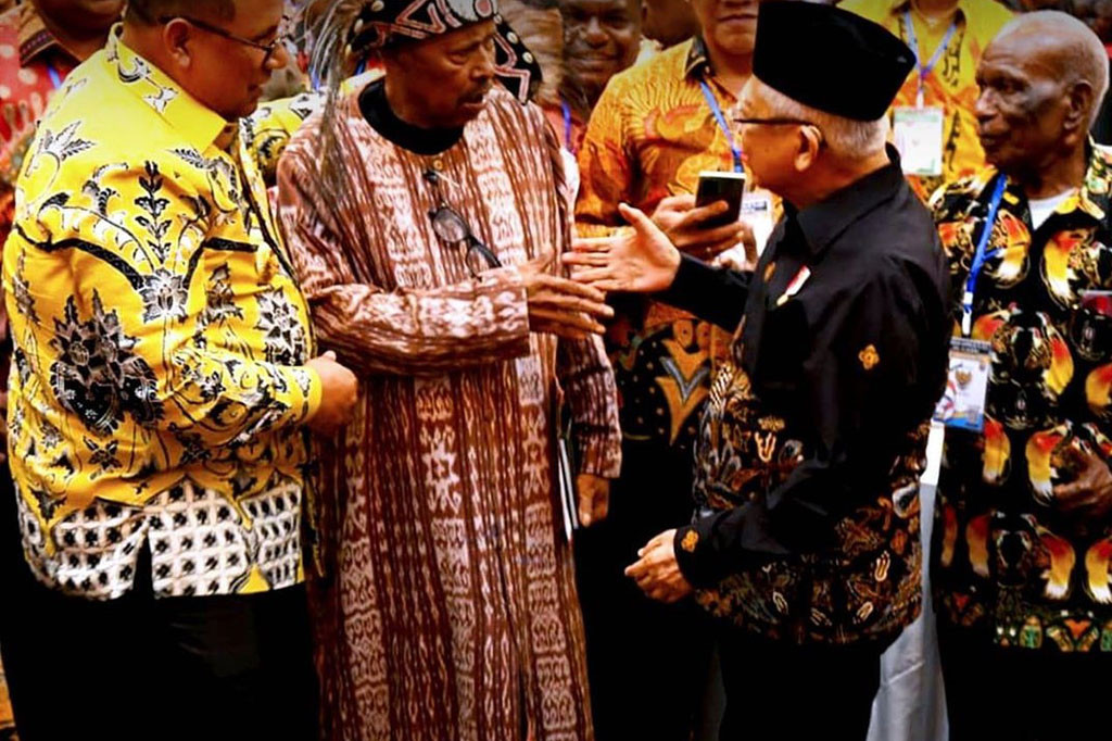 Pada pertemuan yang dipandu oleh Pj. Gubernur Papua Barat Daya Muhammad Musa'ad ini, Wapres mendengarkan aspirasi dari para perwakilan tokoh agama, tokoh adat, dan tokoh masyarakat, utamanya dalam mempercepat proses percepatan pembangunan kesejahteraan masyarakat di Tanah Papua.