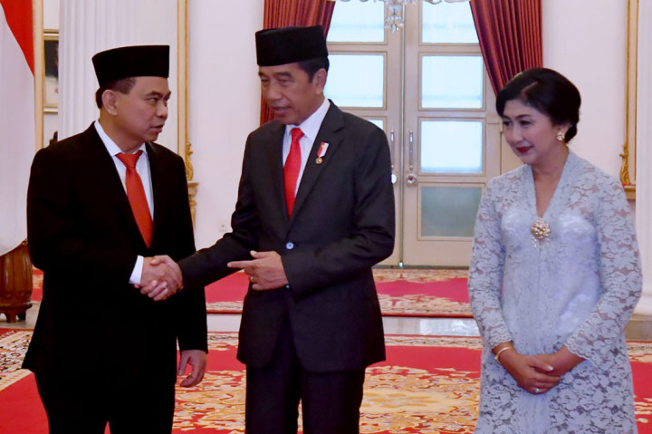 Tampak hadir juga Ketua Mahkamah Konstitusi Anwar Usman, Ketua Mahkamah Agung M. Syarifuddin, Ketua Komisi Yudisial Amzulian Rifai, Ketua Dewan Pertimbangan Presiden Wiranto, Menteri Luar Negeri Retno Marsudi, Menteri Badan Usaha Milik Negara Erick Thohir, Menteri Investasi/Kepala BKPM Bahlil Lahadalia, Menteri Agama Yaqut Cholil Qoumas, dan Wakil Menteri BUMN Kartika Wirjoatmodjo.