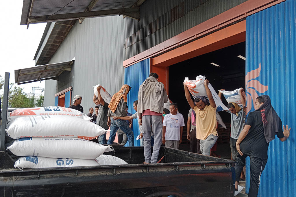 Pemimpin Cabang Bulog Sigli, Muammar, kepada Media Indonesia, Selasa, 18 Juli 2023 mengatakan 500 ton beras impor itu siap digelontorkan ke pasar kapan saja membutuhkan. Sasarannya yaitu untuk kebutuhan Kabupaten Pidie dan Kabupaten Pidie Jaya.