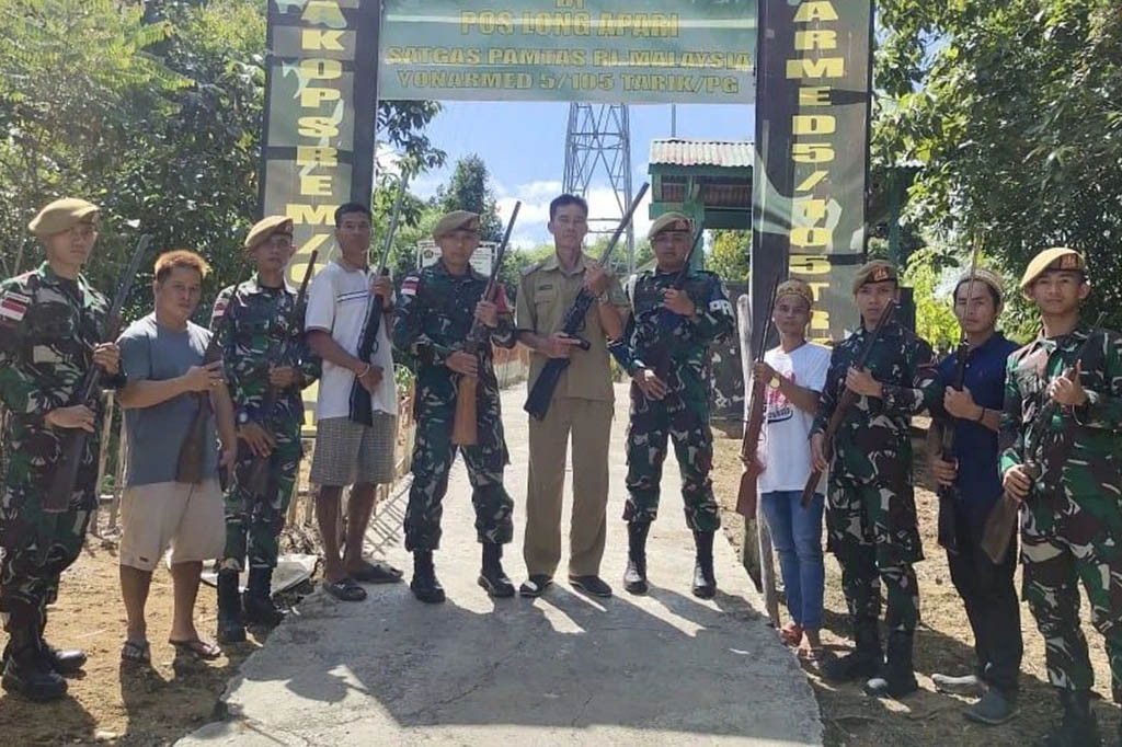 Ini merupakan hasil kerja keras personel Pos Long Apari dalam membangun hubungan lahir batin bersama masyarakat selama bertugas di daerah penugasan, serta kesadaran dan keihklasan personel Satgas Pamtas Yonarmed 5/Pancagiri dalam membantu masyarakat yang telah menumbuhkan kepercayaan, kecintaan masyarakat sehingga terketuknya pintu hati masyarakat dalam menyerahkan Senjata api rakitan.