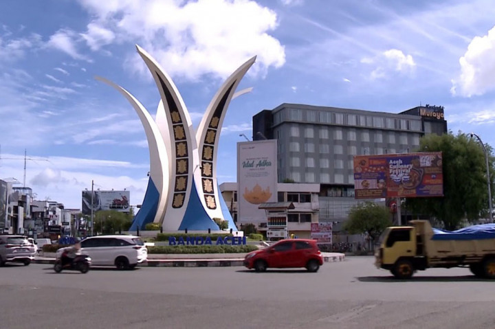 Badan Pusat Statistik Aceh mencatat Tingkat kemiskinan di Aceh pada Maret 2023 menurun 0,3 persen menjadi 14,45 persen. Penurunan angka kemiskinan ini lebih tinggi dari rata-rata penurunan kemiskinan nasional, yaitu 0,21 persen.