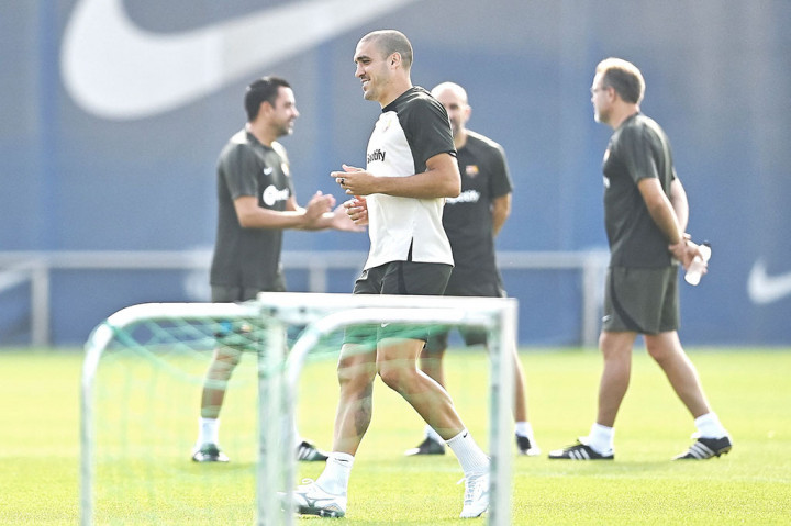 Karier mudanya bersama Barcelona terus menanjak pada jenjang kelompok umur hingga berkesempatan memperkuat Barca Atletic di bawah asuhan pelatih Luis Enrique.