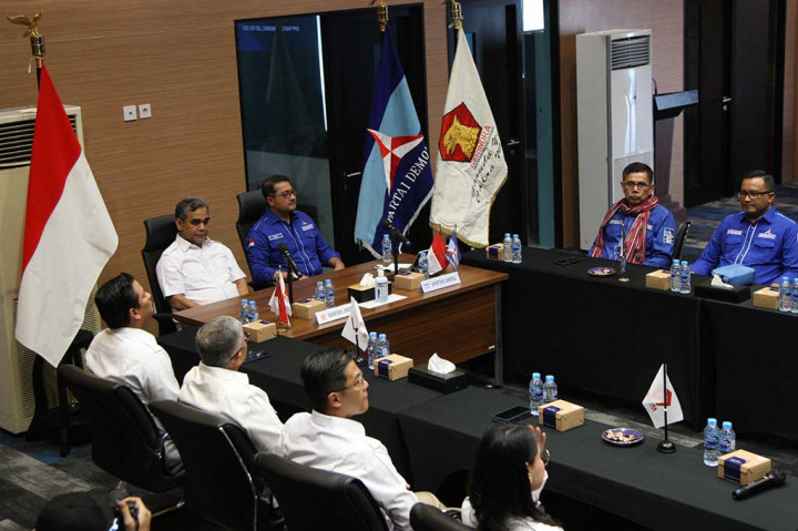 Muzani menambahkan pertemuan tersebut berbicara tentang persoalan kebangsaan dan kenegaraan. Kedua partai saling bertukar pandangan dan pengalaman terkait cara meyakinkan rakyat dalam Pemilu 2024.
