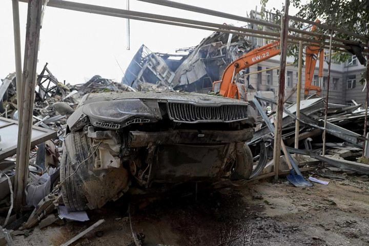 Dalam pesan Telegram, Presiden Ukraina Volodymyr Zelenskyy mengatakan Rusia terus menghancurkan kehidupan negaranya, seraya menambahkan bahwa tidak ada rudal yang lebih kuat dari keteguhan mereka menyelamatkan nyawa, mendukung satu sama lain dan menang.