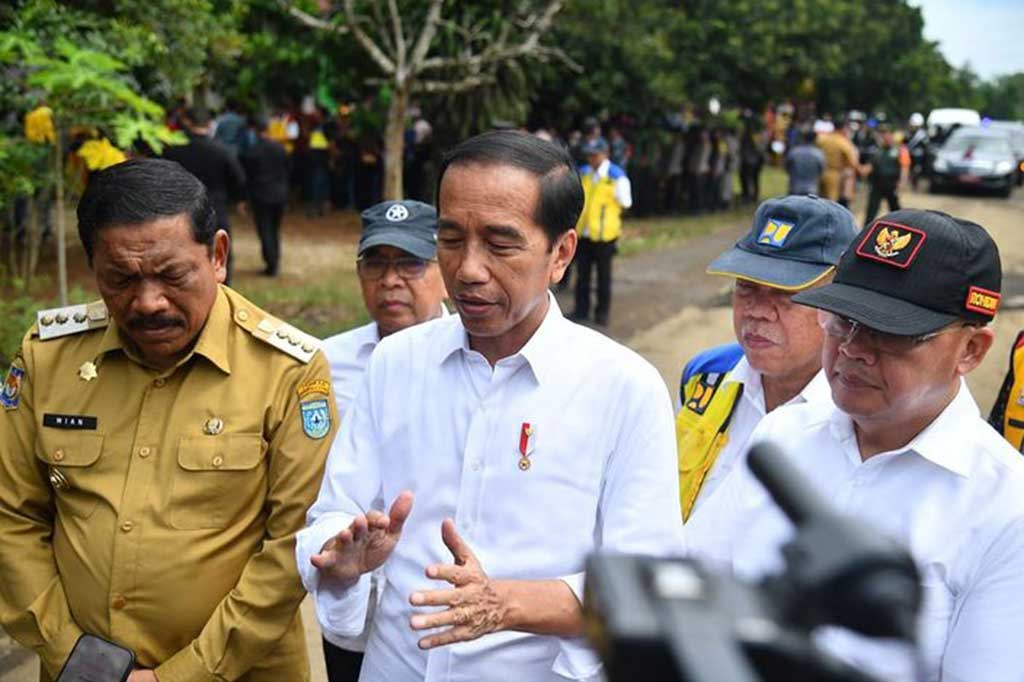 Selain itu, Presiden Jokowi menekankan pemerintah daerah untuk tidak takut dalam merealisasikan anggaran selama digunakan dengan baik dan bijak. “Tugas pemda itu merealisasikan anggaran kok takut, kalau enggak ngambil apa-apa ngapain takut, saya pernah jadi wali kota, pernah jadi gubernur, jadi asal tidak ngambil enggak perlu takut, tapi kalau udah ngambil beda soal,” tandas Presiden.