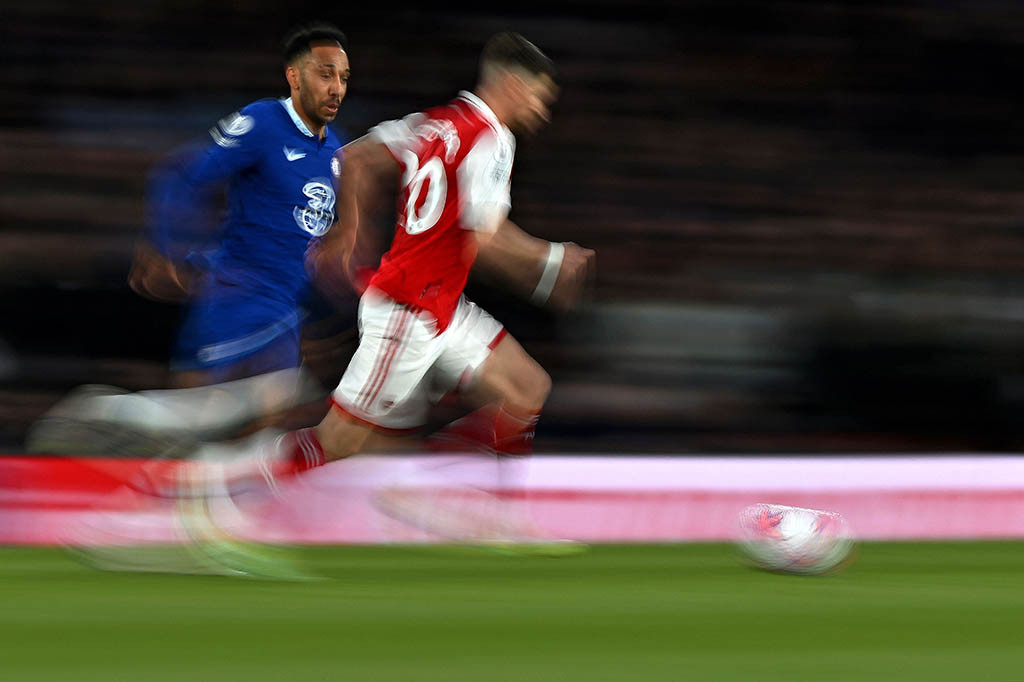 Dia kemudian meninggalkan Arsenal dan bergabung dengan Barcelona pada Februari 2022. Aubameyang mencetak 13 gol dalam 23 pertandingan hanya enam bulan bermain di Spanyol, tetapi dia gagal mengulangi performanya saat pindah ke Stamford Bridge.