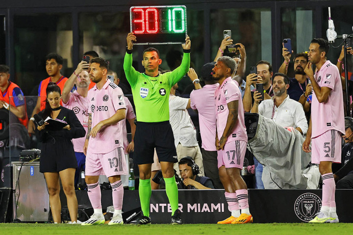 Lionel Messi mulai di bangku cadangan sebagai bintang keluar, Jumat, 21 Juli 2023 untuk apa yang diharapkan menjadi penampilan pertamanya untuk klub barunya Inter Miami melawan tim Meksiko Cruz Azul.
