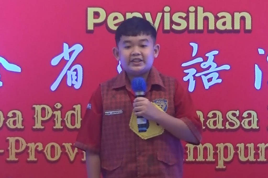 Sebanyak 322 peserta mengikuti lomba pidato Bahasa Mandarin se-Lampung di Golden Dragon Resto Bandar Lampung, Lampung. Lomba digelar untuk memberi kesempatan bagi siswa/siswi di Provinsi Lampung menunjukkan kemampuan berbahasa Mandarin.