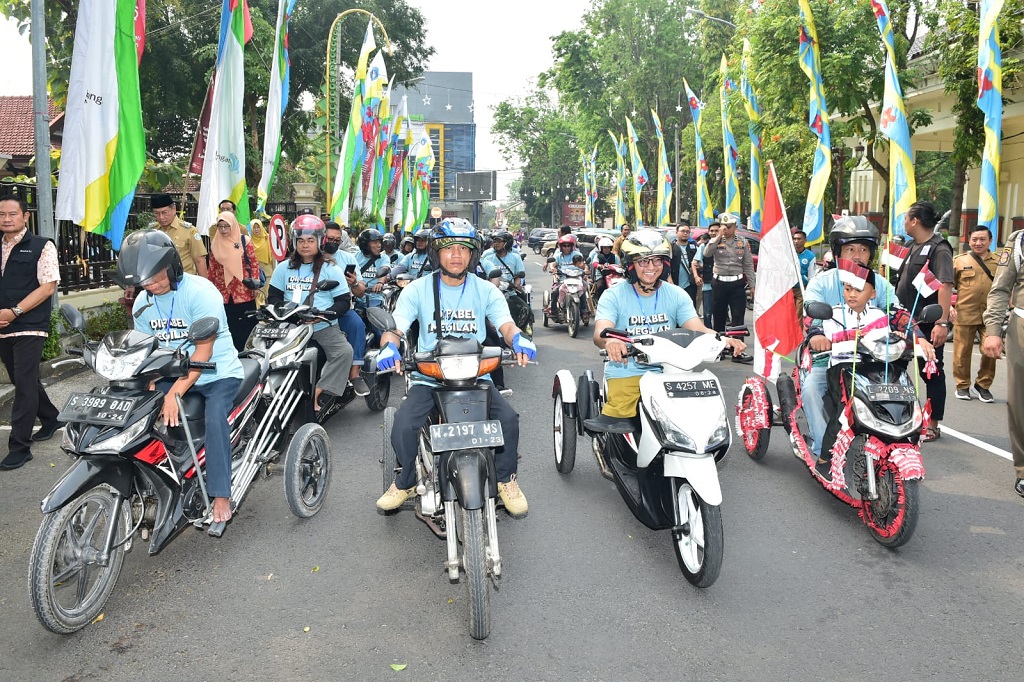 Sejumlah harapan itu, lanjut Bupati, sudah cukup mewakili dari seluruh disabilitas yang ada di Lamongan. Mulai dari aktivitasnya, hingga untuk kebutuhan layanan publik.
