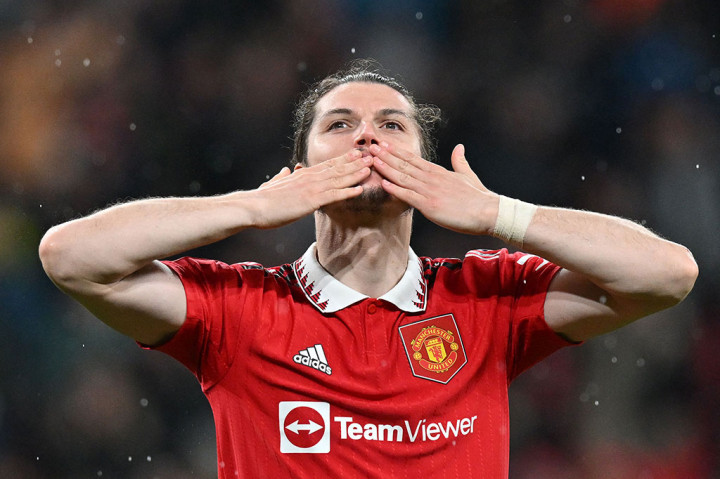 Borussia Dortmund telah mendatangkan gelandang Marcel Sabitzer dari rival Bundesliga Bayern Munich dengan kontrak empat tahun.