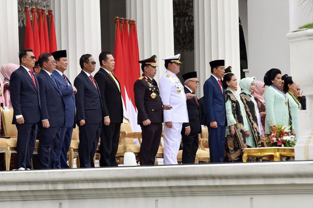 Presiden Joko Widodo menjadi inspektur upacara dalam Prasetya Perwira (Praspa) Tentara Nasional Indonesia-Polri tahun 2023 sekaligus melantik 833 orang perwira remaja dari matra TNI dan Kepolisian.
